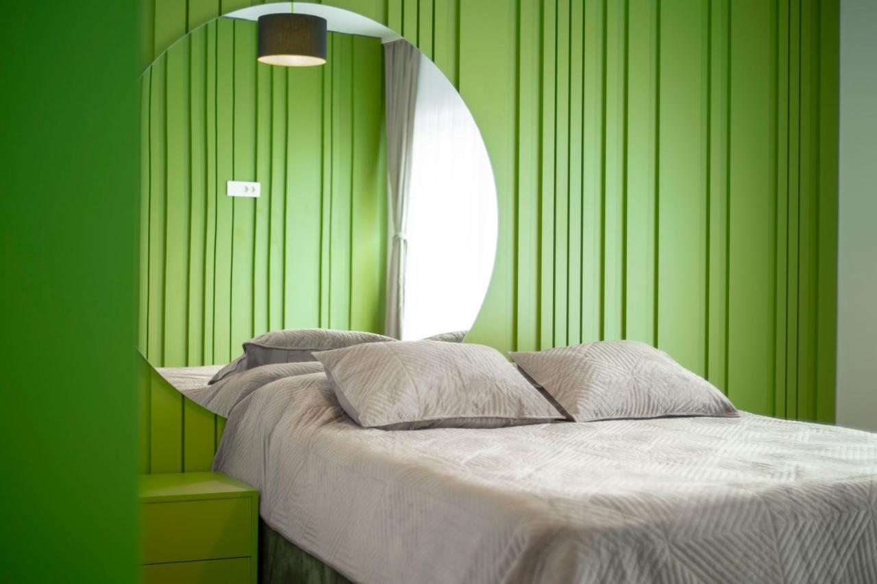 Lux Apartments Pristina Eksteriør billede
