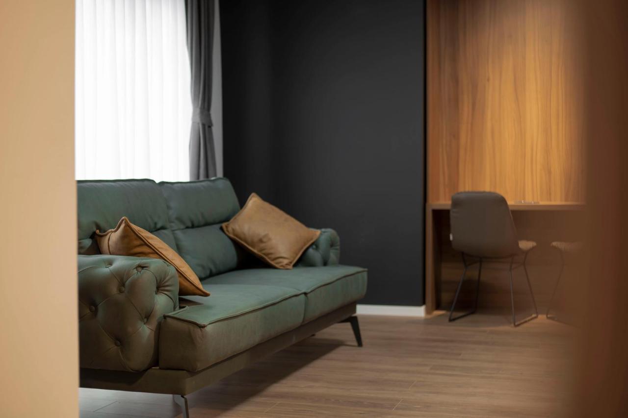 Lux Apartments Pristina Eksteriør billede