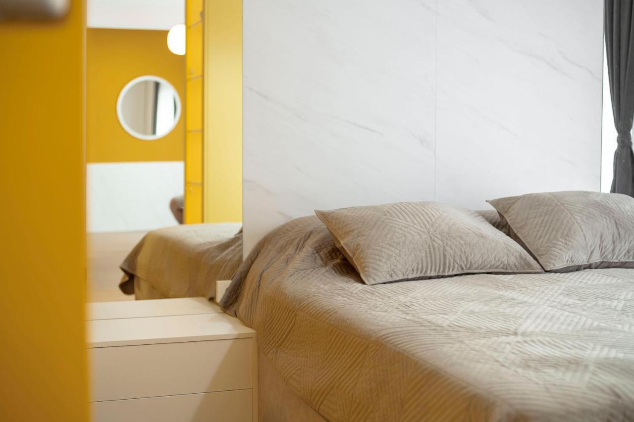 Lux Apartments Pristina Eksteriør billede