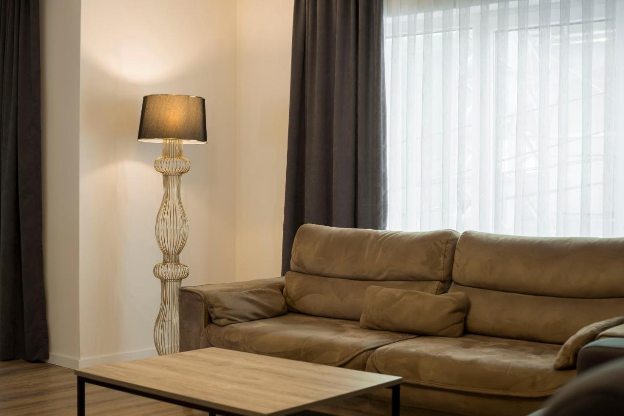 Lux Apartments Pristina Eksteriør billede