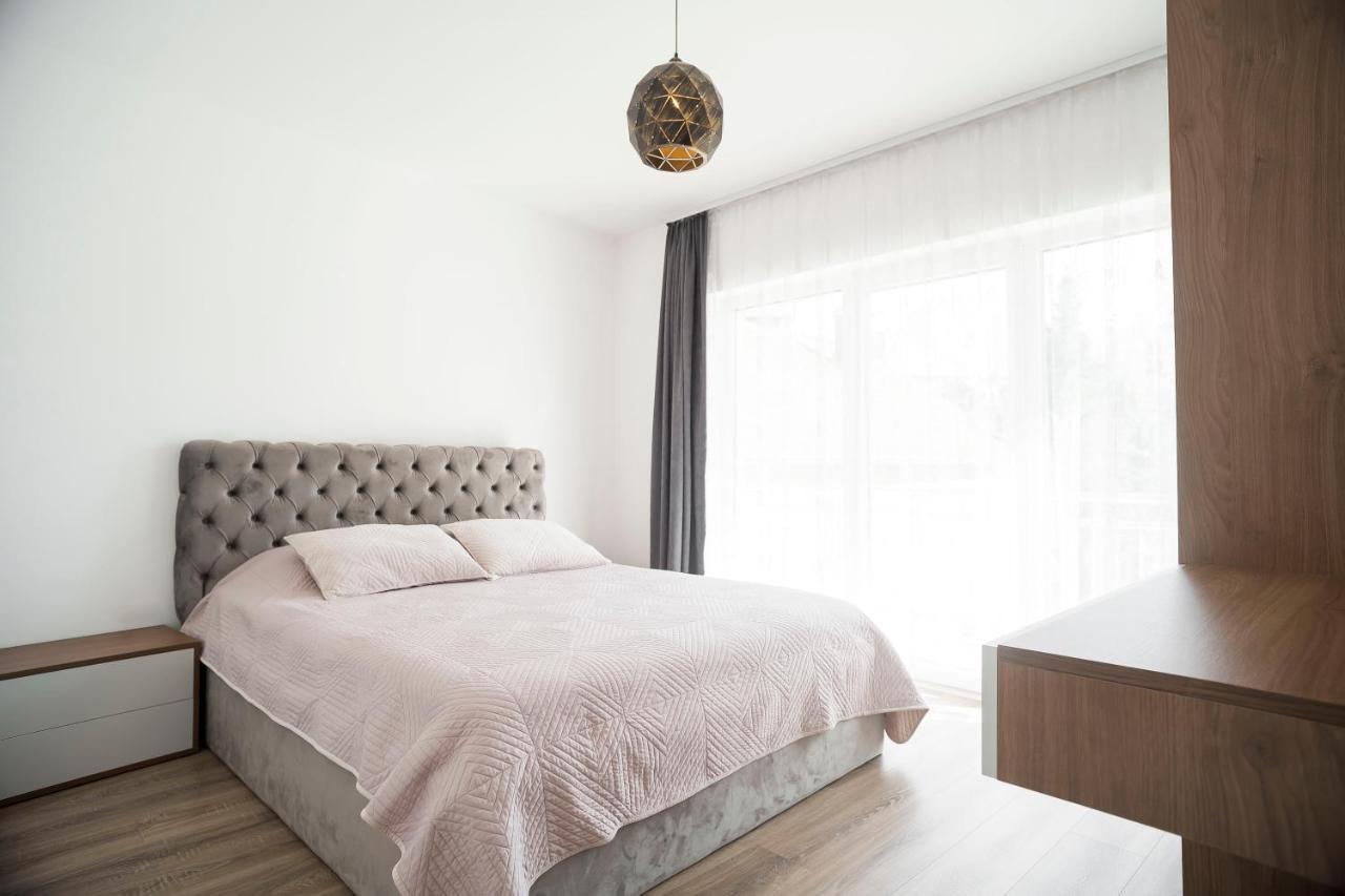 Lux Apartments Pristina Eksteriør billede