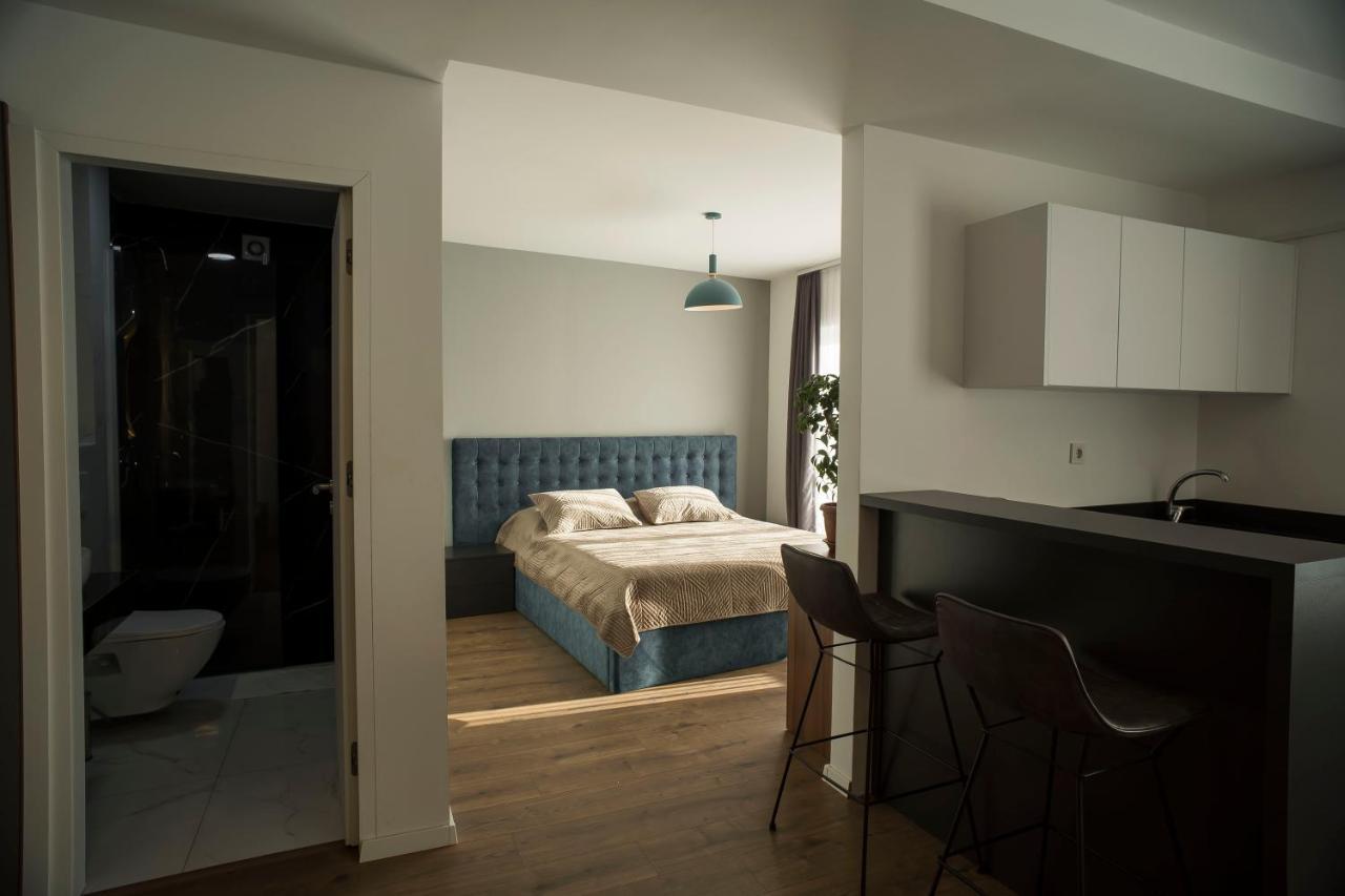 Lux Apartments Pristina Eksteriør billede