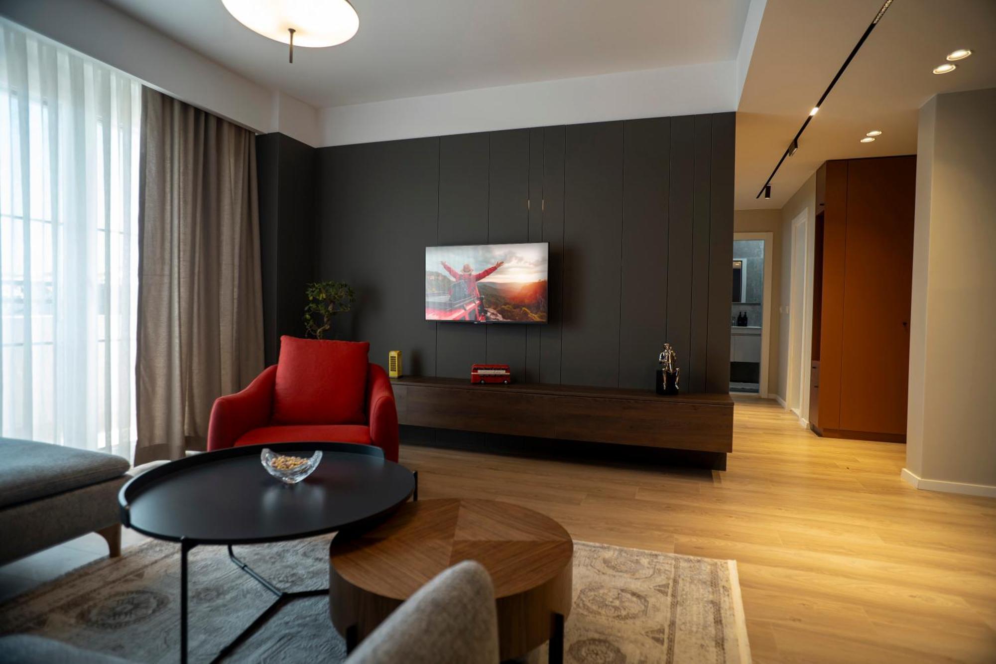 Lux Apartments Pristina Eksteriør billede